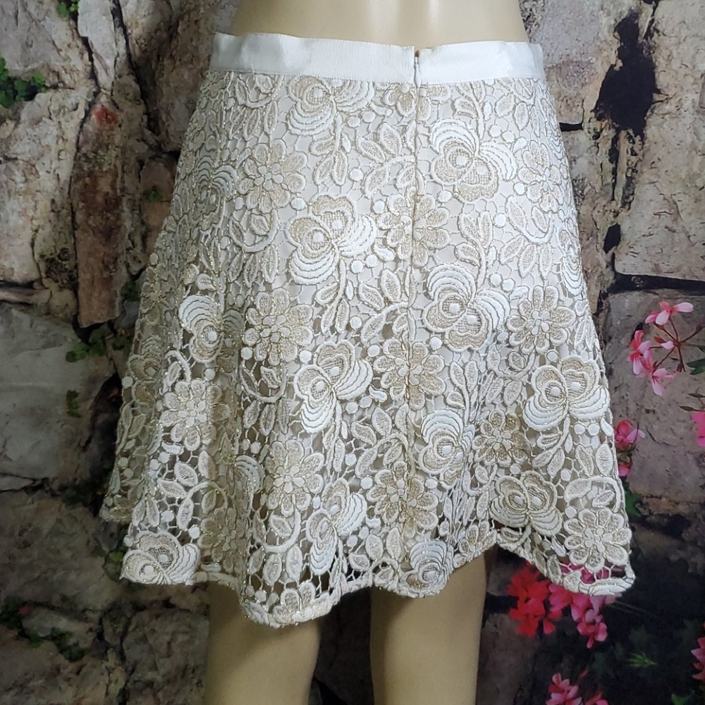 Club Monaco Lace Skirt cream Gold Size 8 - Picture 6 of 7